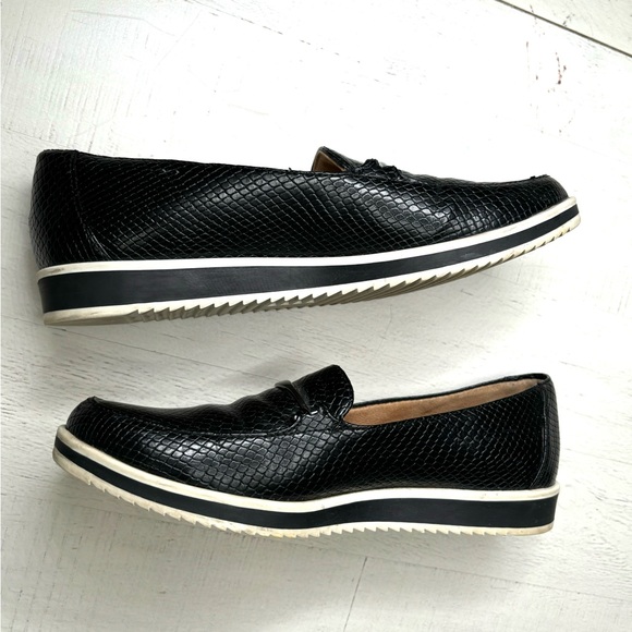 Naturalizer Ranger Loafer Flats Black Front Metal Detail Sz 7.5 M - Picture 3 of 11